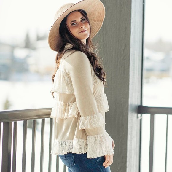 🔥LAST ONE🔥The Champagne Ruffles Blouse - Picture 3 of 4